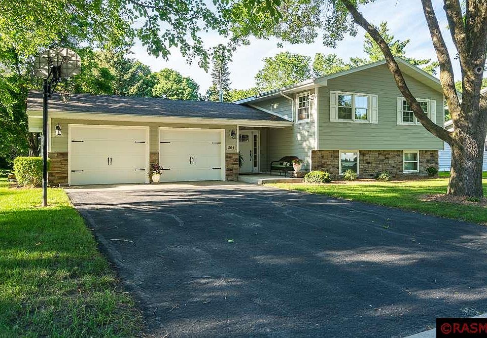 1st image of 204 Viking Dr