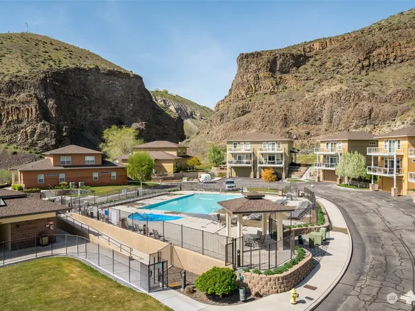 9305 Canyon Drive NW #C39, Quincy, WA 98848