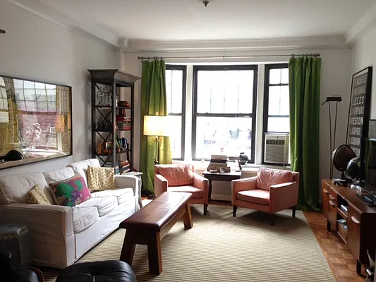 Rented by Moises Farhart, LREB | media 22