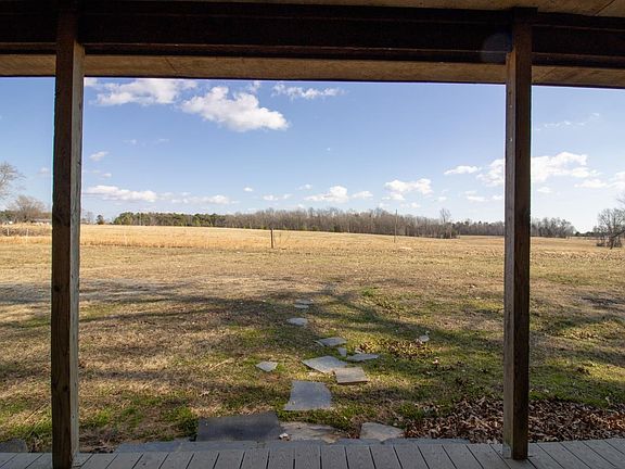 5th image of 3039 Tn Snow Rd