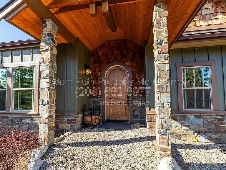 721 Sanctuary Hls — Photo 4