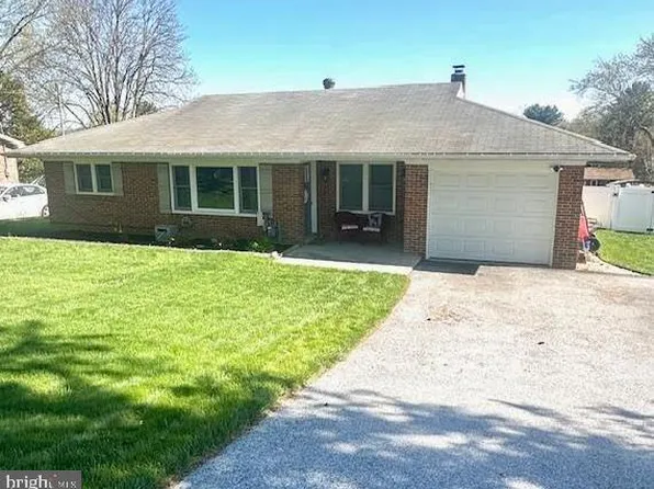 332 Donna Ln, York, PA 17403