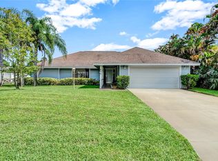 450 10th Pl SW, Vero Beach, FL 32962