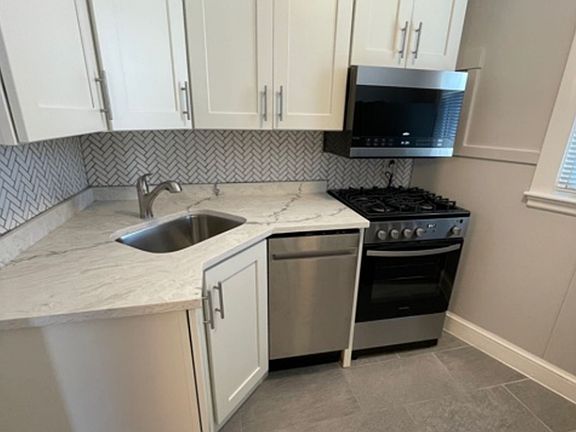 4th image of 90 Winthrop Shore Dr #9A