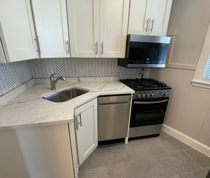 90 Winthrop Shore Dr #7 — Photo 2