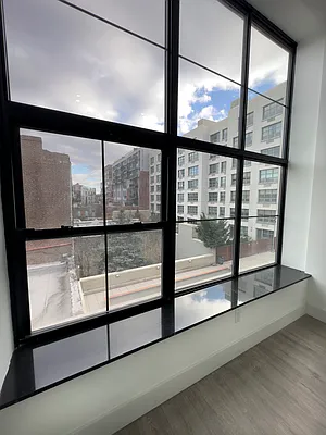 Rented by R New York | media 17