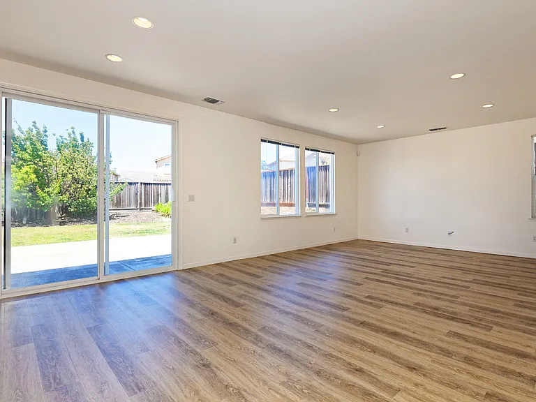 3335 Park Ridge Dr — Photo 15