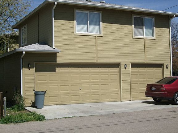 garage and apartment
