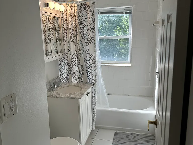 164 Newton St #3 — Photo 6