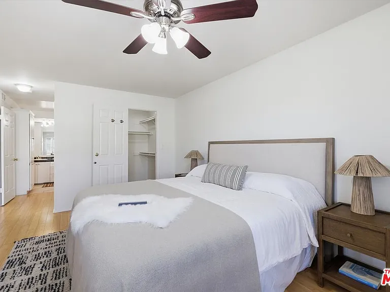 12321 Ocean Park Blvd #18 — Photo 13