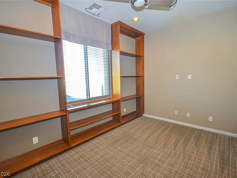 8162 Desert Madera St — Photo 27
