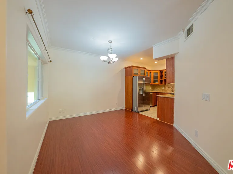 626 E Orange Grove Ave #105 — Photo 5