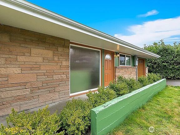 2nd image of 17930 Military Road S