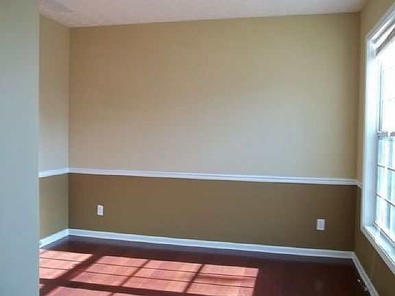 4th image of 895 Clairidge Ln