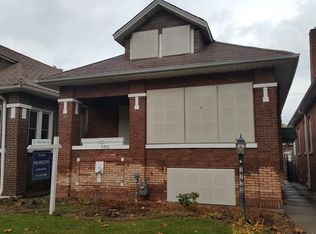 7733 S Ridgeland Ave, Chicago, IL 60649