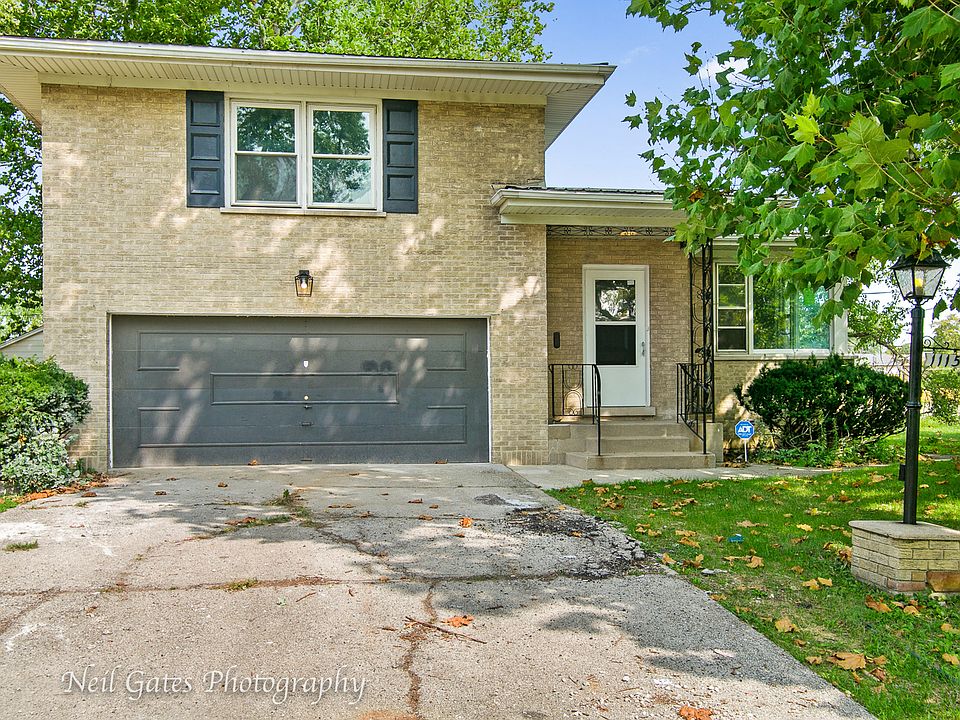 1st image of 1115 Nichols Ln