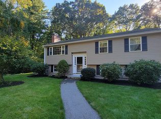 6 Labo Ln, Bedford, MA 01730