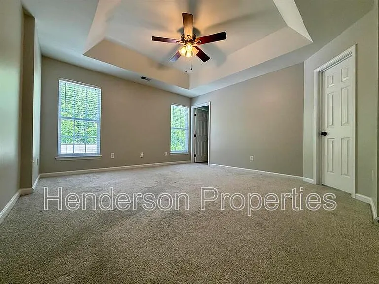 9552 Glenashley Dr — Photo 10