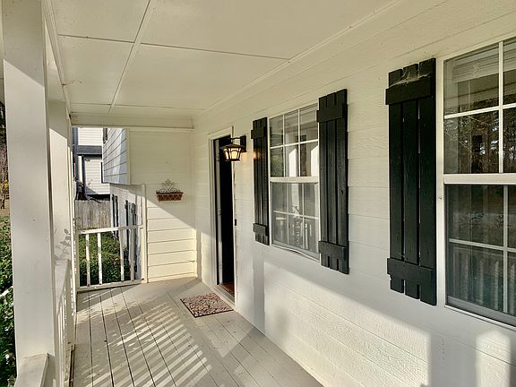 2nd image of 1140 Creekwood Cv