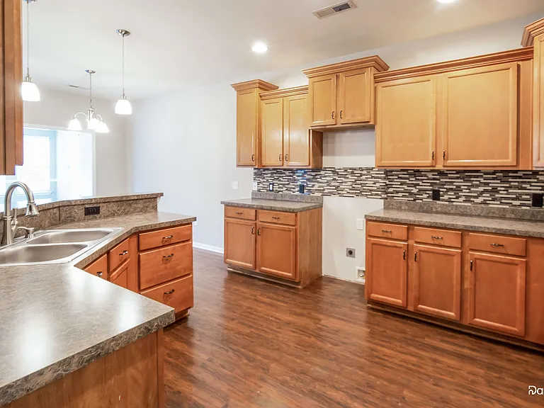 112 Vango Dr — Photo 3