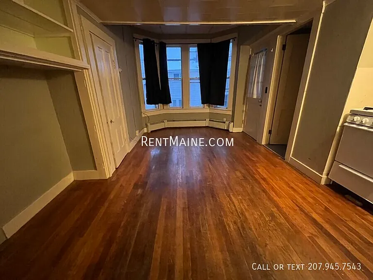 200 Center St #3 — Photo 10