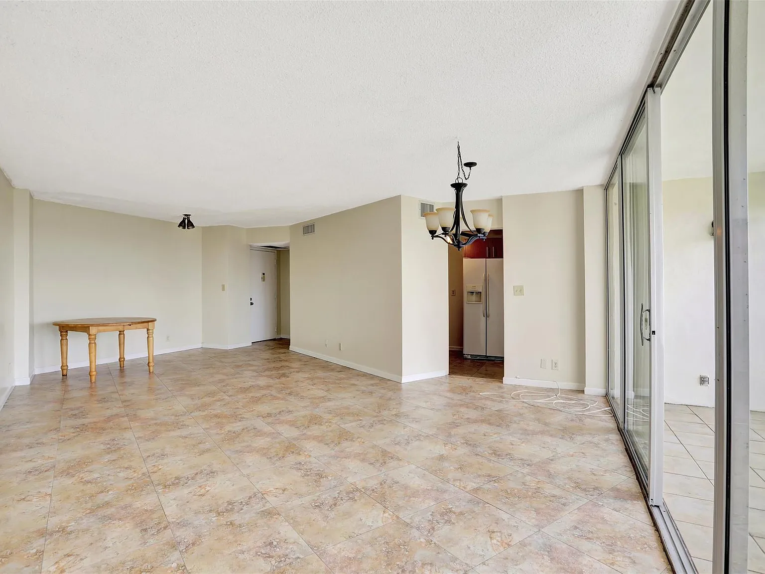 2 bed, 2.0 bath, 1110 sqft, $2,000 — Photo 4