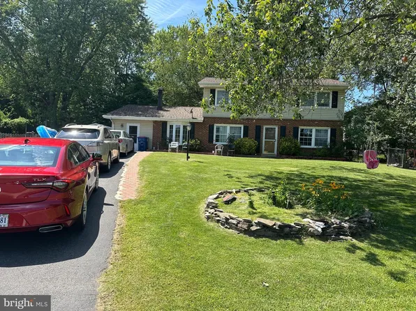 503 Lee Ct, Sterling, VA 20164