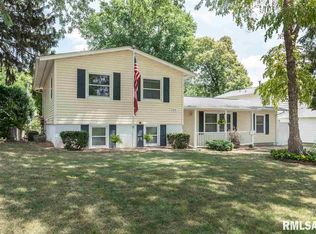 3211 Forest Rd, Davenport, IA 52807