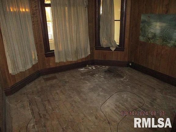 5th image of 1003 E Nebraska Ave
