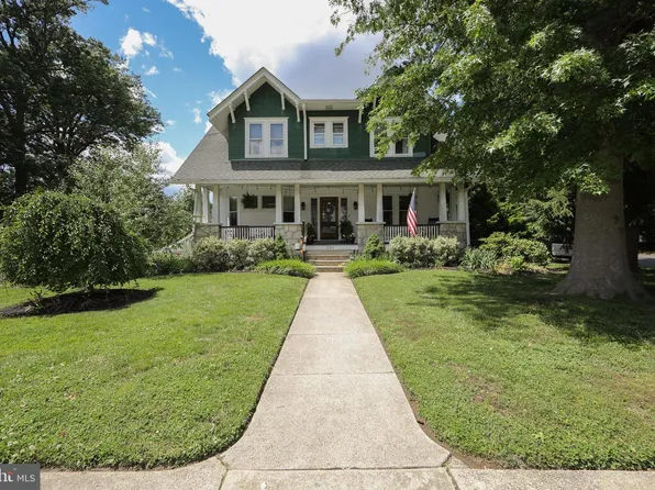 201 Chestnut St, Audubon, NJ 08106