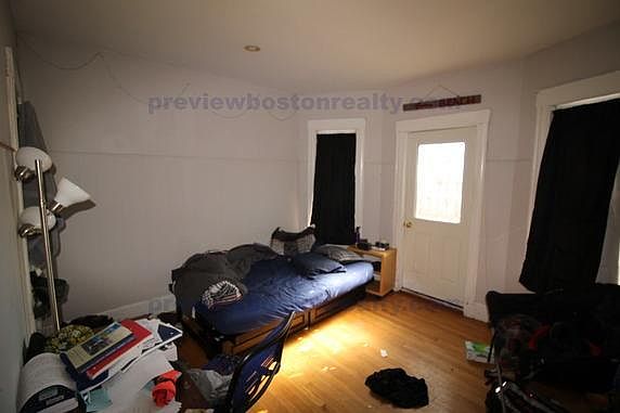 2nd image of 39 Long Ave #12