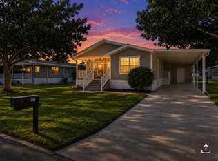 253 Oak St SW, Labelle, FL 33935
