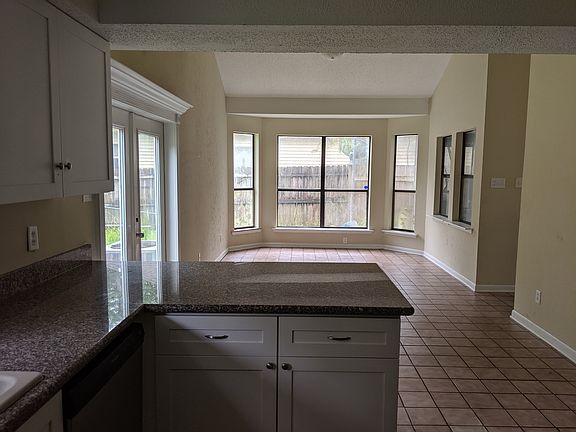 4th image of 64546 Birch Ct