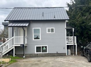 7334 15th Ave NW, Seattle, WA 98117