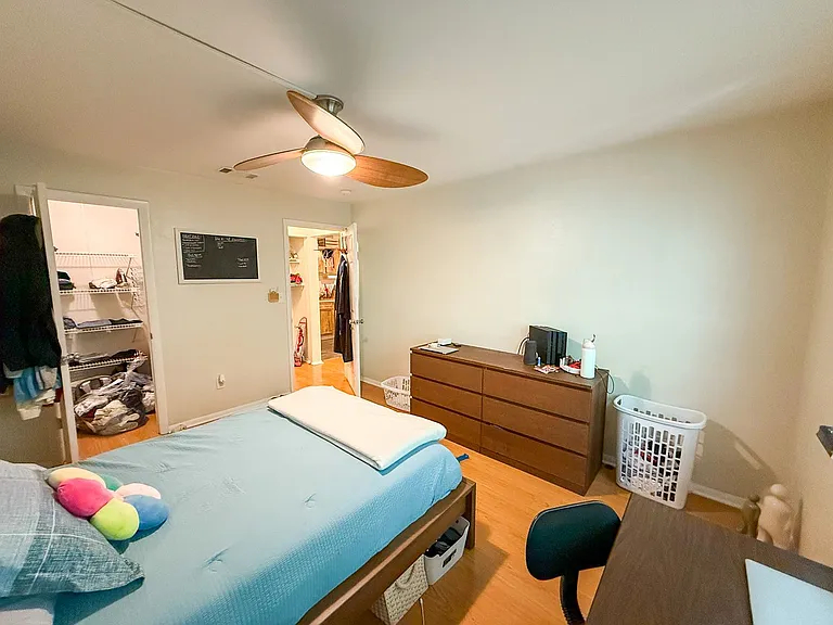 1015 SW 9th St #D22 — Photo 8
