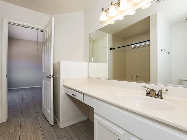 2460 W Tanner Ranch Rd — Photo 11