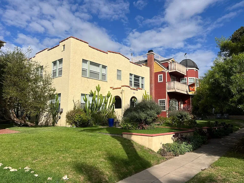 227 Avenue F #H
