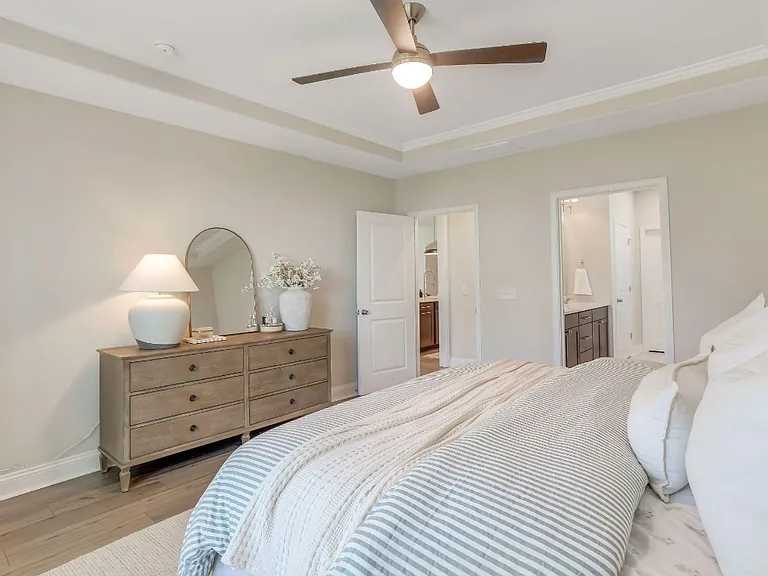 72 McRorrie Dr — Photo 22
