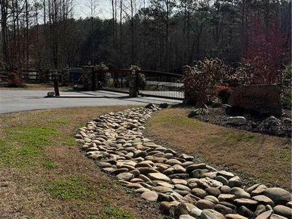 316 Pebble Trace St, Ellijay, GA 30540