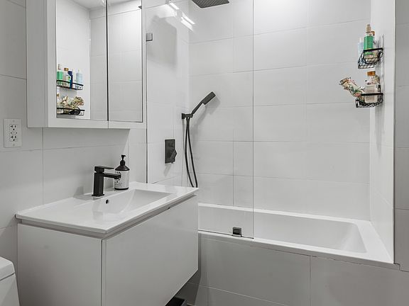 4th image of 241 W 75th St APT 1