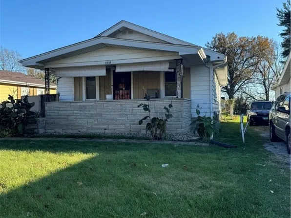 1555 W Grand Ave, Decatur, IL 62522