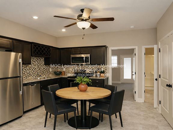 3rd image of 2095 SW Timbertrace Ln