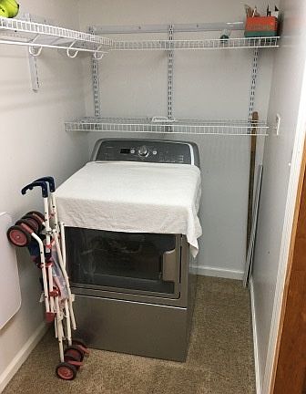 Clothes dryer included