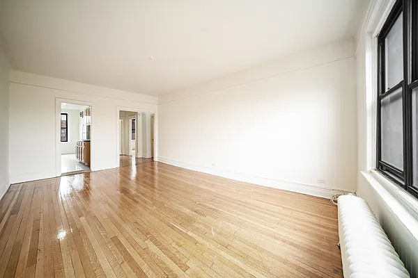 Rented by Bond New York | media 2