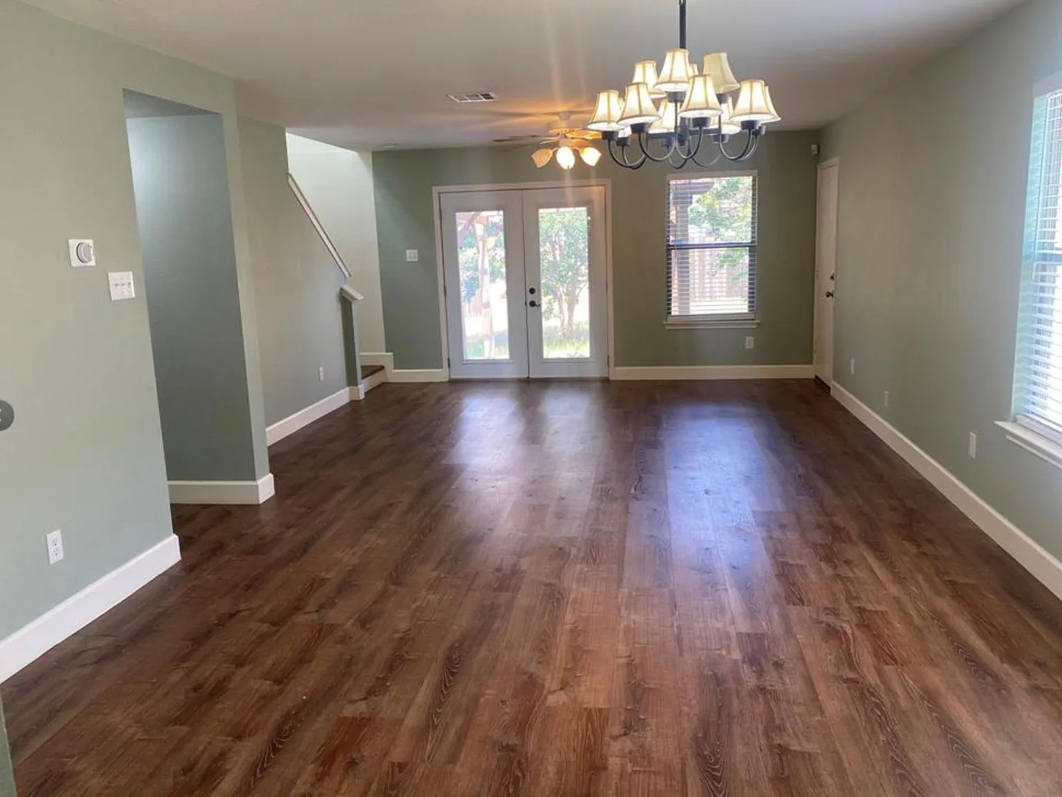 3 bed, 2.5 bath, 1780 sqft, $1,850 — Photo 2