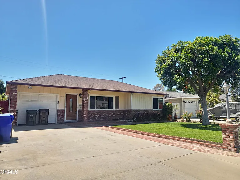 2919 Doolittle Ave — Photo 2