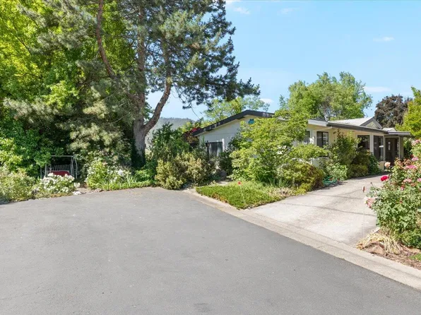 4624 S Pacific Hwy Unit 49, Phoenix, OR 97535