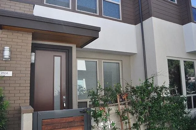 2 bed, 2.5 bath, 1306 sqft, $3,795 — Photo 2
