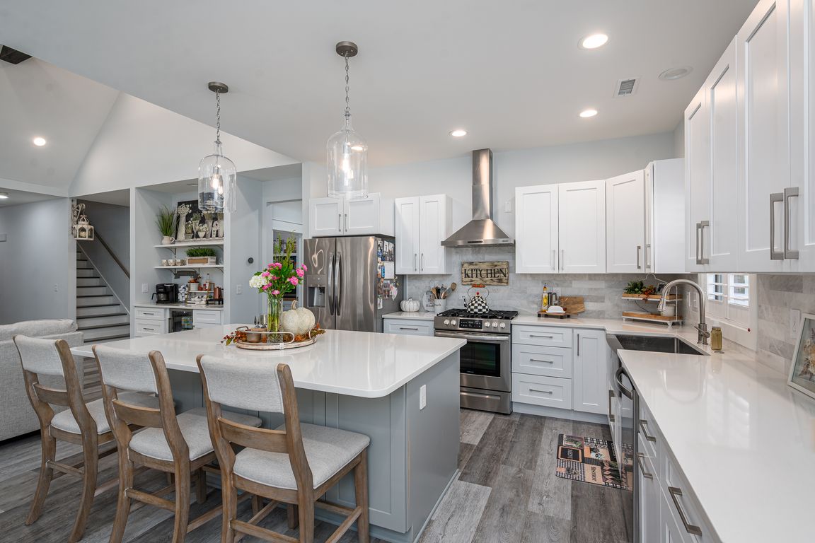 next background image