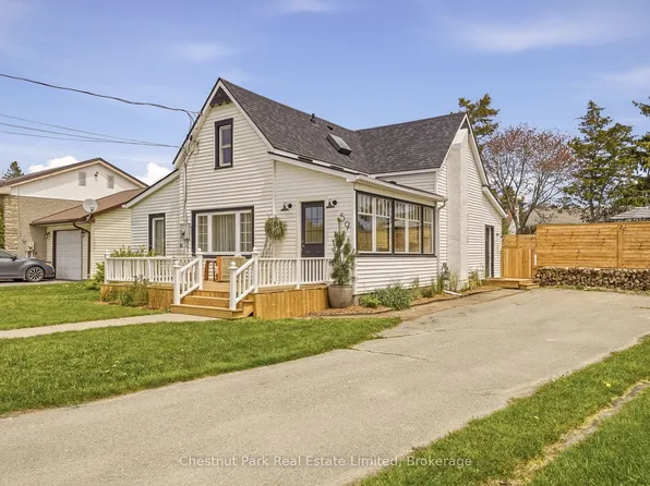59 Maple St, Prince Edward County, ON K0K 3L0